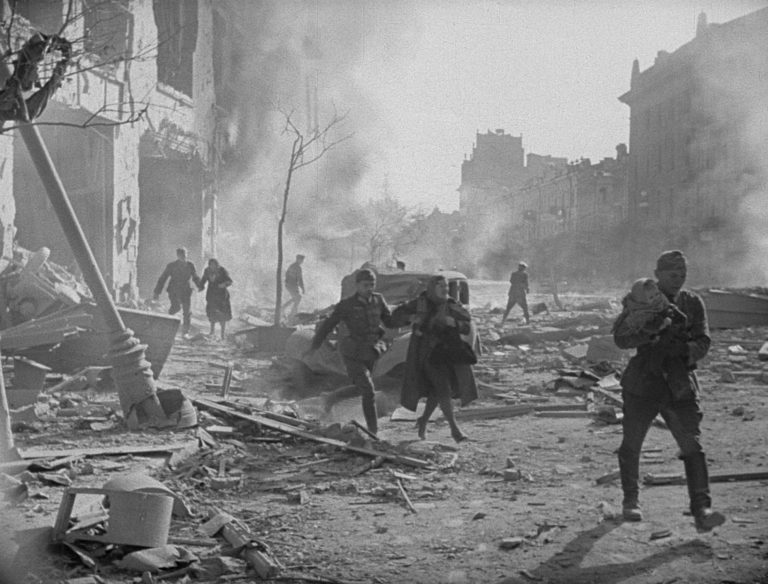 Horaires Des Séances Du Film Babi Yar. Contexte